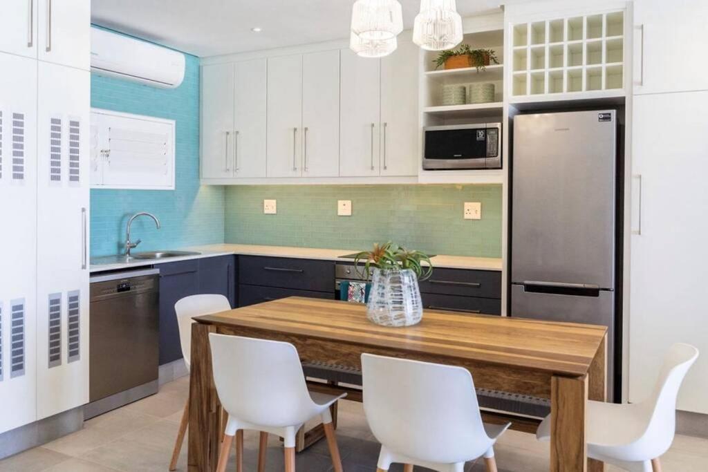 Waterfront Getaway, 2 Bedroom Seaside Bliss 乌姆德洛蒂 外观 照片